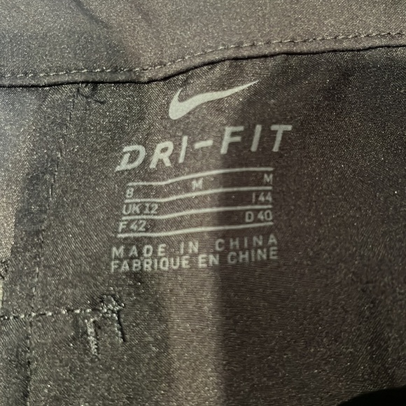 Nike Dry Fit Shorts (women’s) - Picture 4 of 5